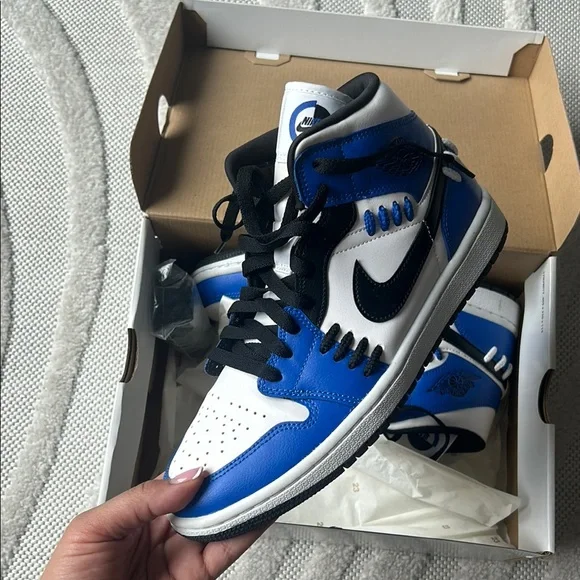 Nike Blue and White High-Top Sneakers ( Air Jordans) - Picture 3 of 6